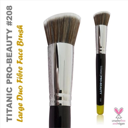 Titanic Pro-Beauty Brush 208 Large Duo Fibre Face Blender (Titanic Pro-Beauty Brush 208 Large Duo Fibre Face Blender)